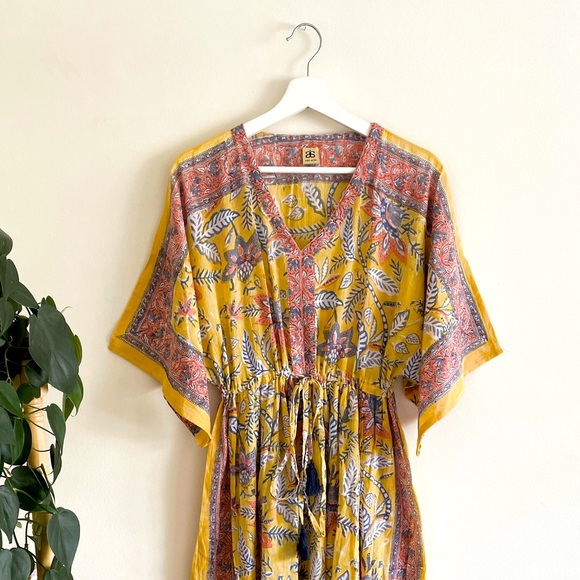 đź’—Vintage Kaftanđź’— with a tasseled string . - Picture 4 of 10